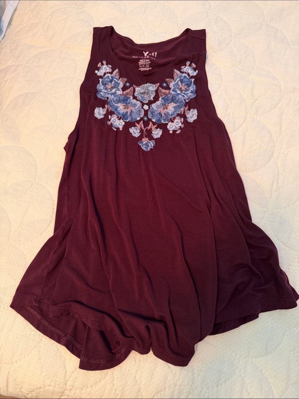 American Eagle Outfitters Burgundy Tank with Blue Floral Embroidery - Picture 4 of 5